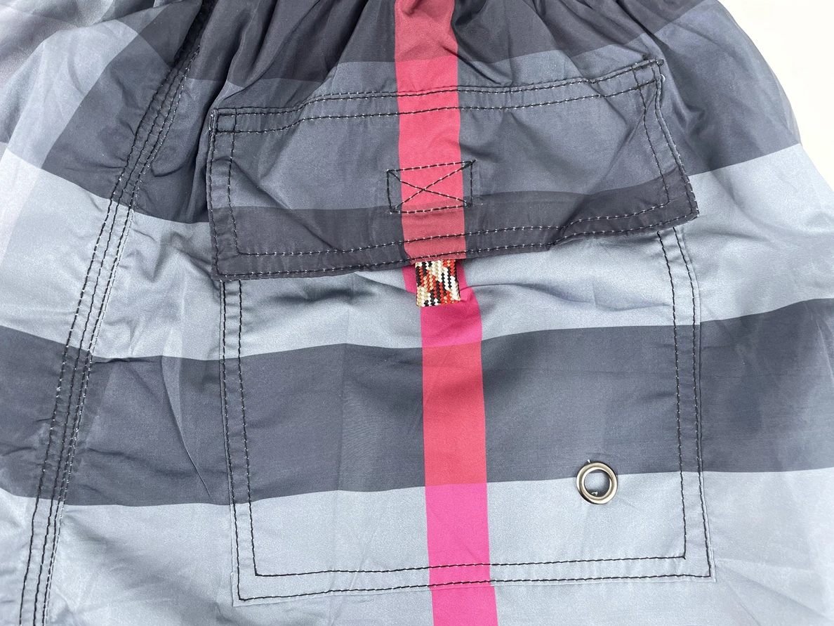 Burberry Mens Short Pants UrbanStyle 44