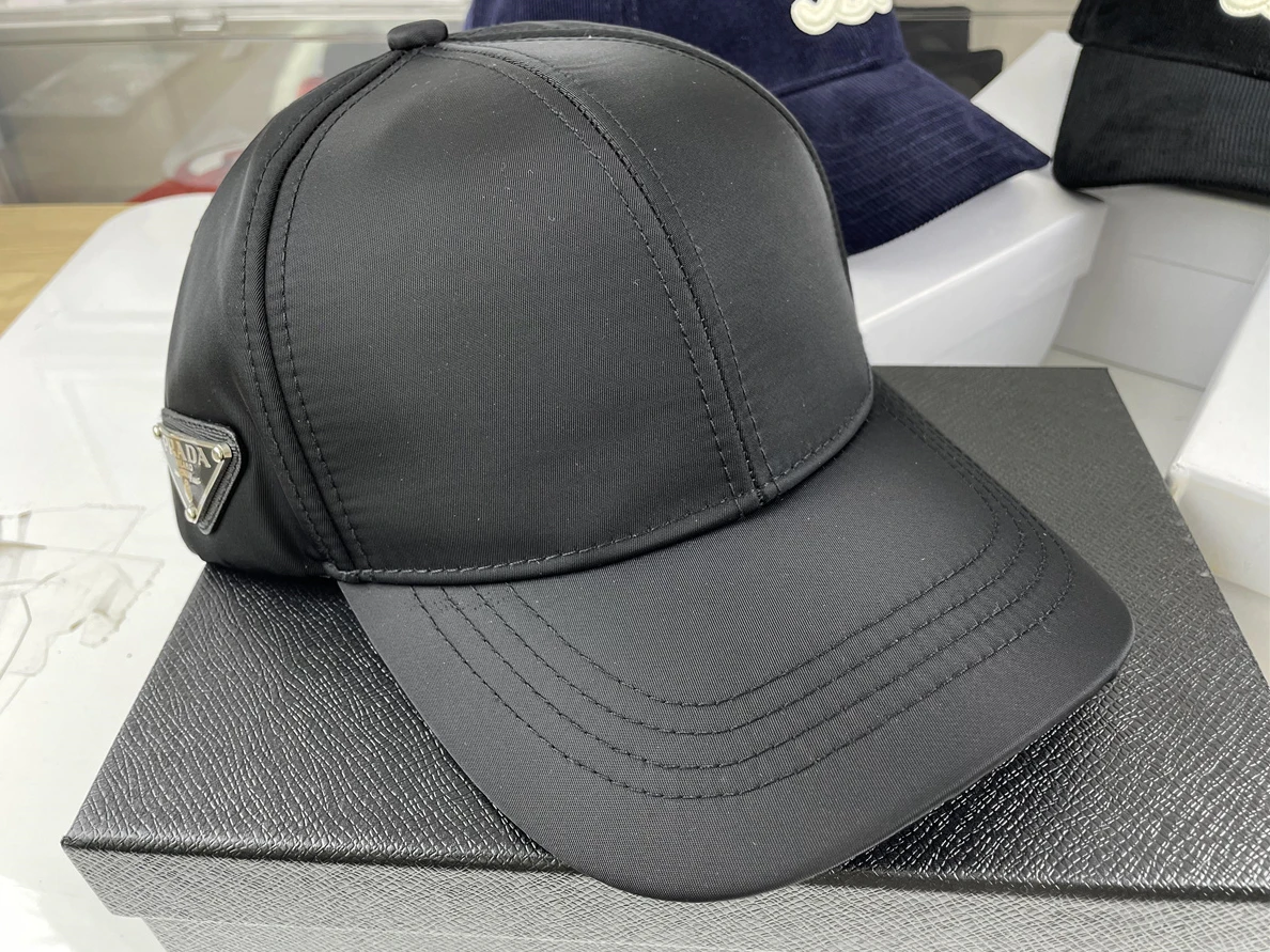 CELINE   PRADA hat Peaked Cap (price for each pcs) EasyMatch 359