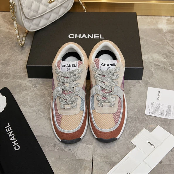 Chanel Sneakers WellDesigned 1275