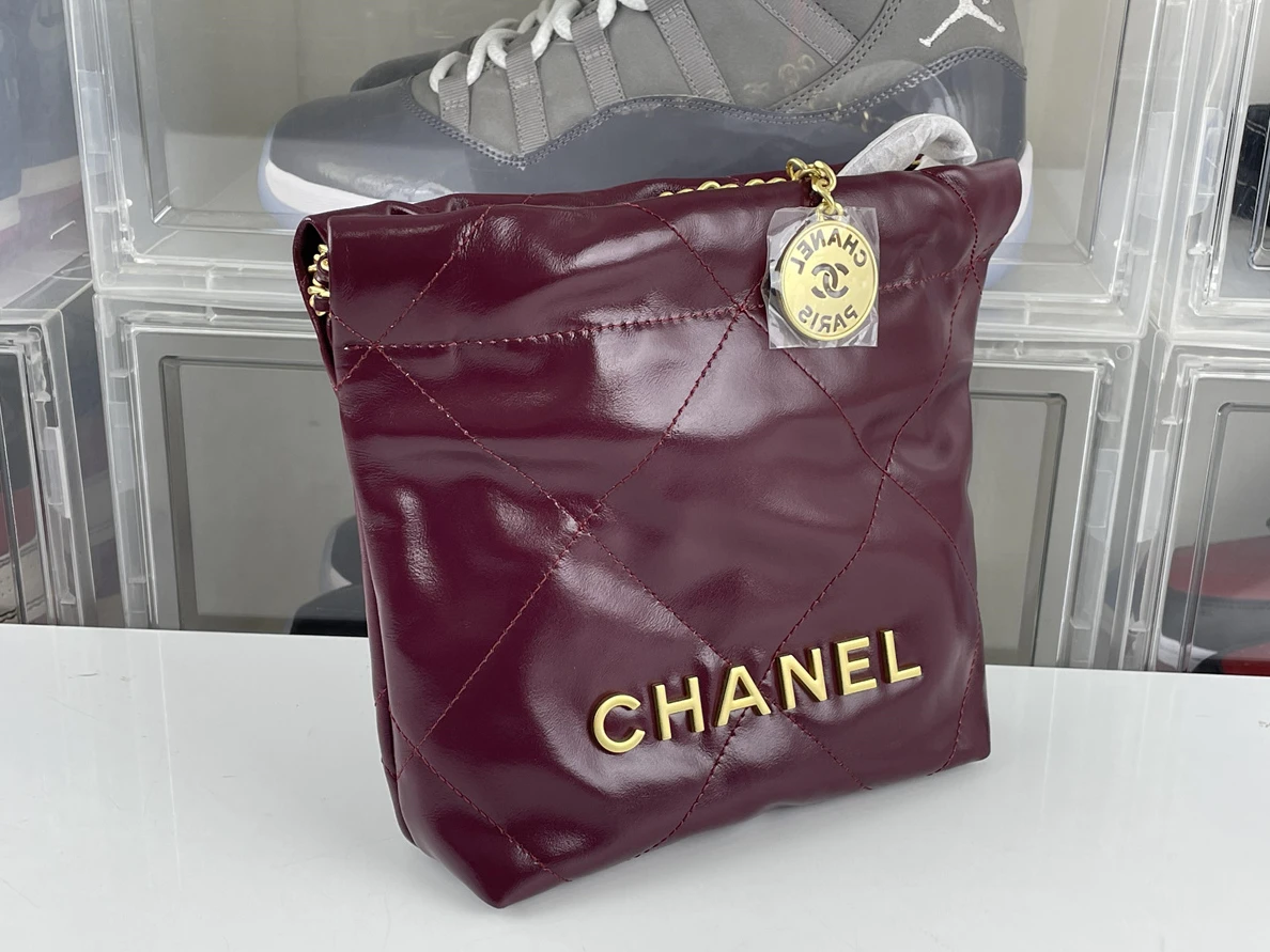 Chanel mini 22 bag Dark Purple (19 x 20 x 6cm) Trendy 246