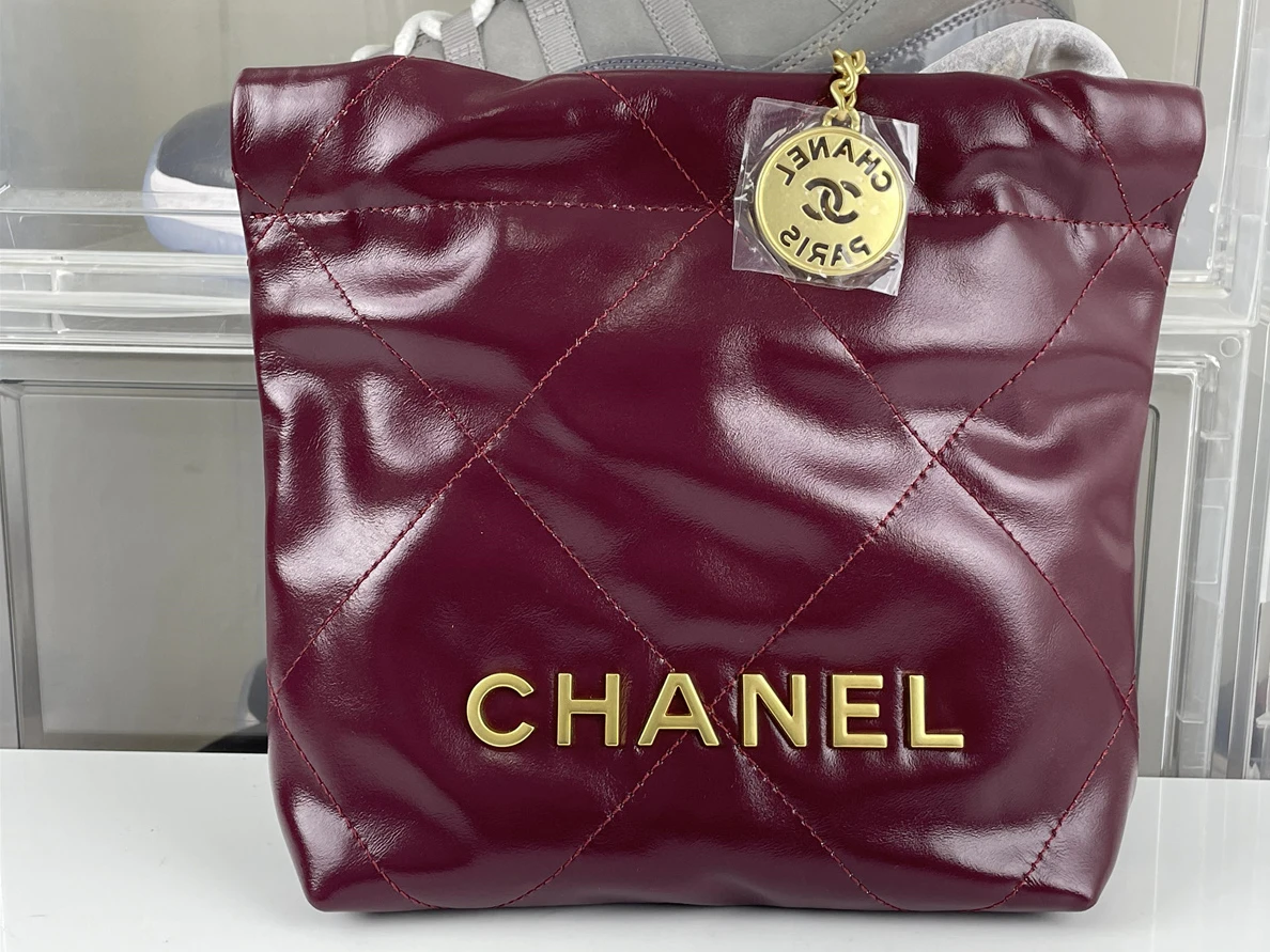 Chanel mini 22 bag Dark Purple (19 x 20 x 6cm) Trendy 246