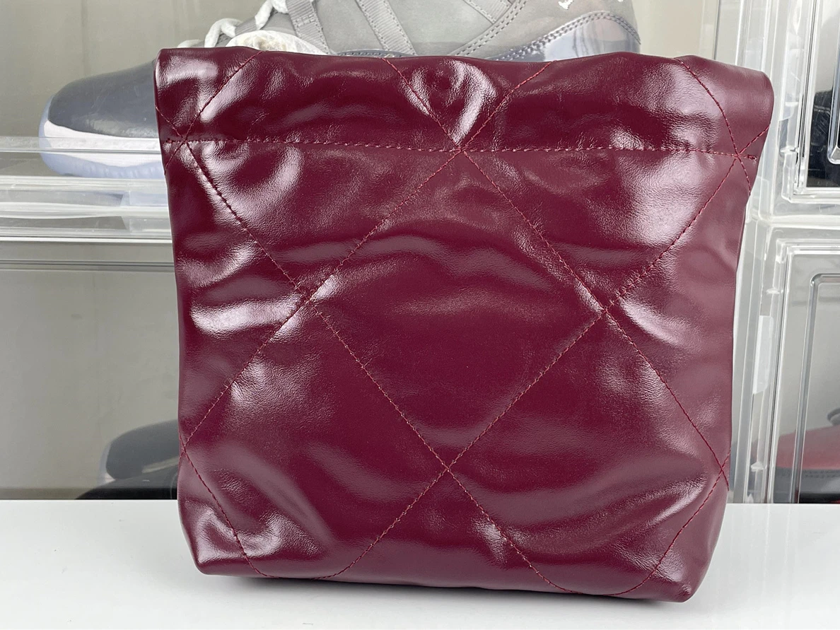 Chanel mini 22 bag Dark Purple (19 x 20 x 6cm) Trendy 246