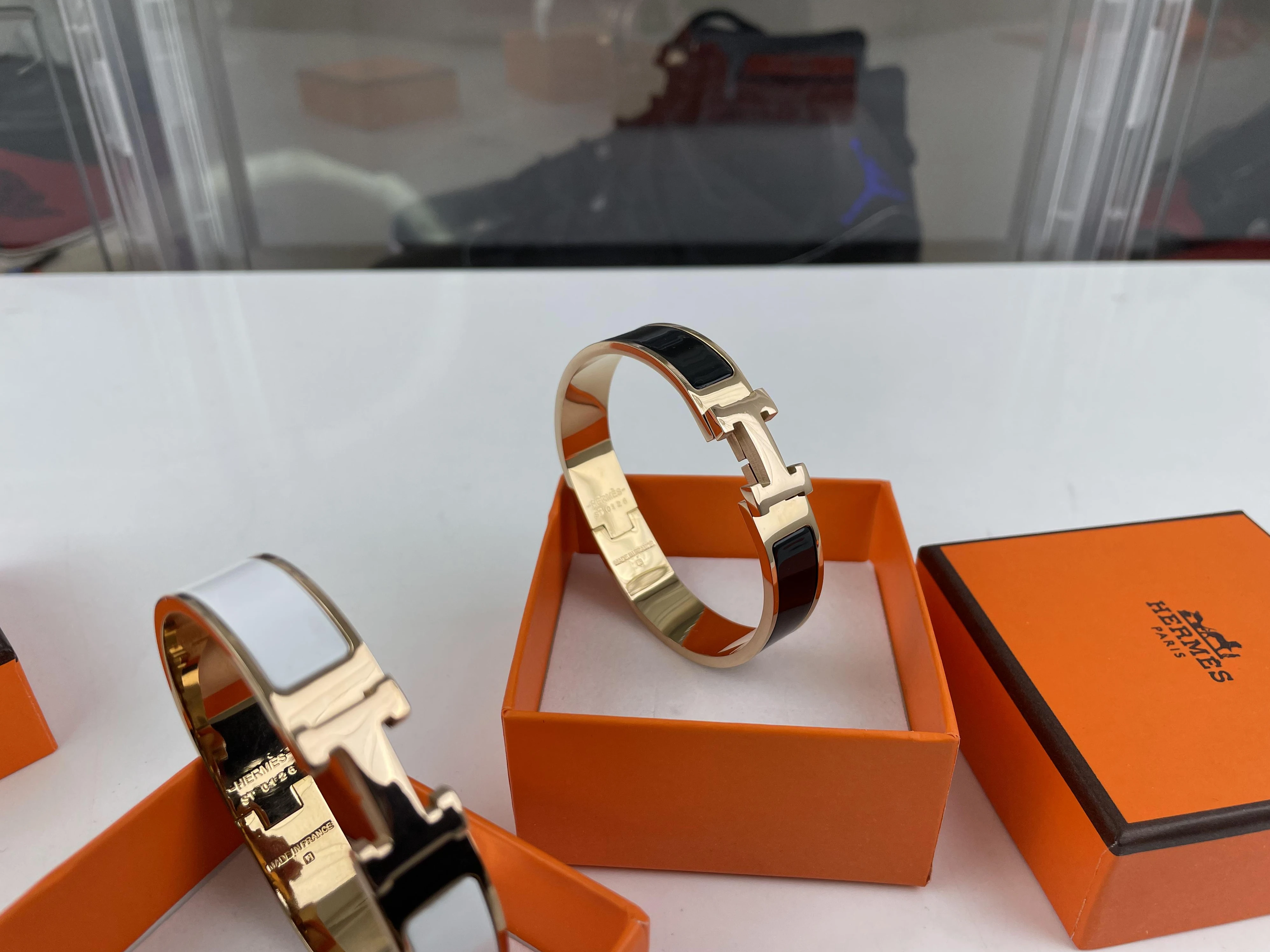 Comfortable 4923 H brand Bracelet White or Black Gold ( the price is for 1 pcs) 372