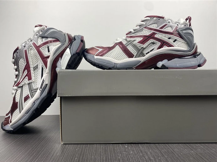 Comfortable BLCG Runner Burgundy  677402 W3RB3 9069 3371