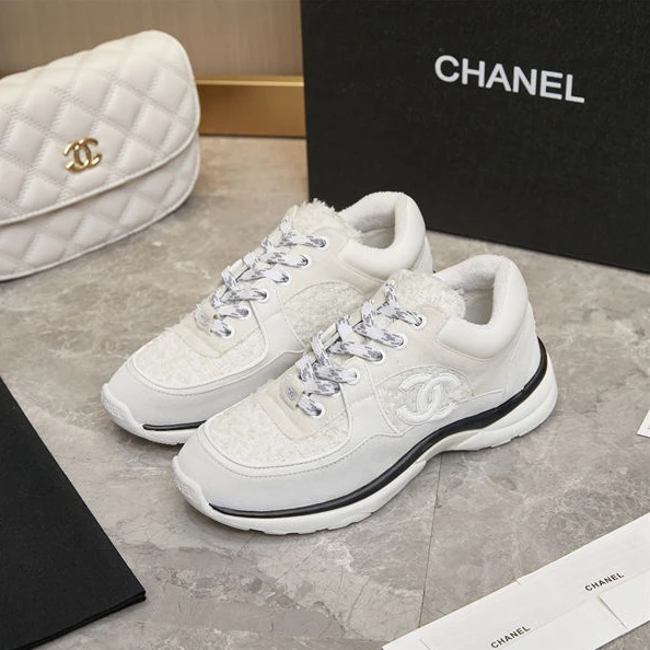 Comfortable Chanel Sneakers 1267