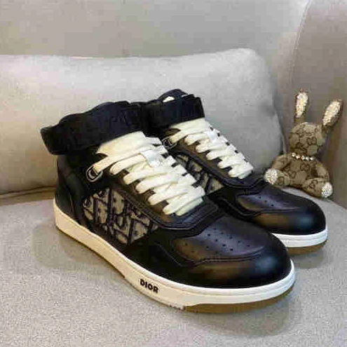 Comfortable DR Sneaker 1585