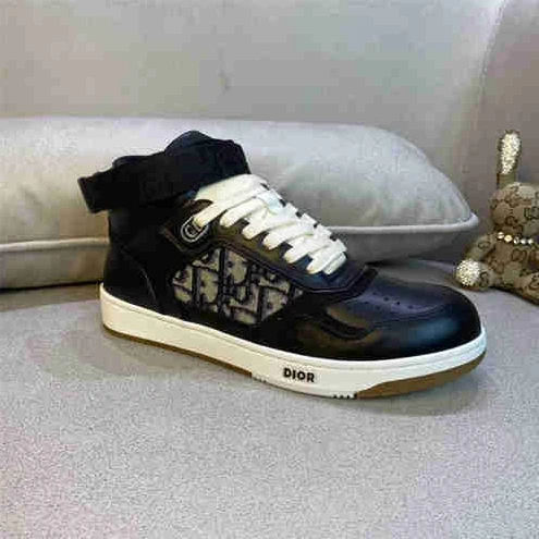 Comfortable DR Sneaker 1585