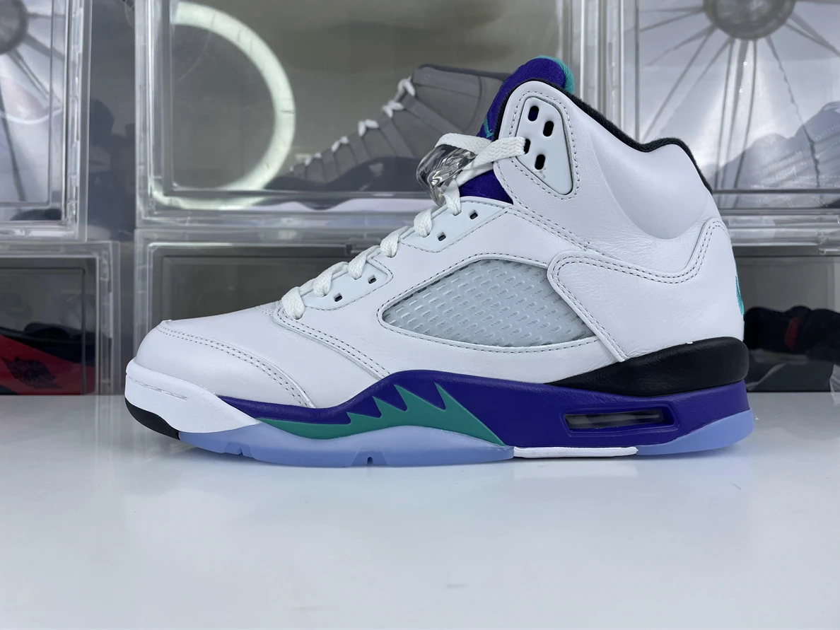 Comfortable GOAT Air Jordan 5 OG “Grape” 2025 version 927