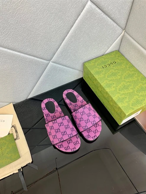 Comfortable Gucci Slipper 3233