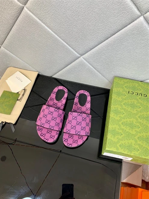 Comfortable Gucci Slipper 3233