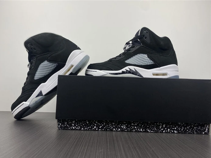 Comfortable Jordan5 MOOnlight CT4838-011 948