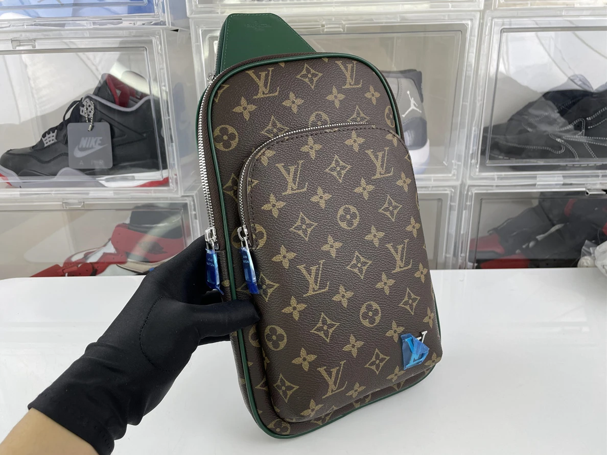 Comfortable LV Avenue Brown Green Colormania mens bag (31 x 7 x 20cm) 261