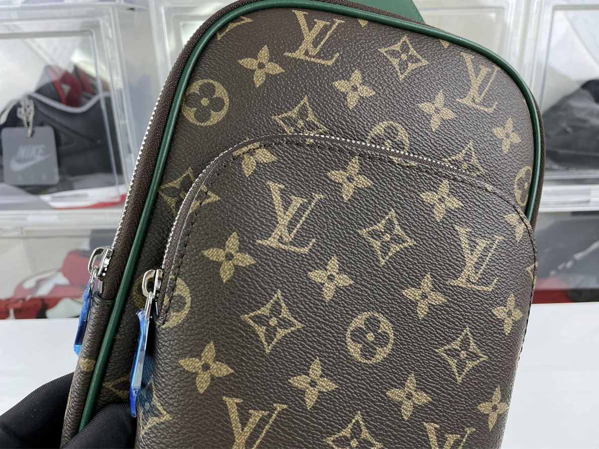 Comfortable LV Avenue Brown Green Colormania mens bag (31 x 7 x 20cm) 261