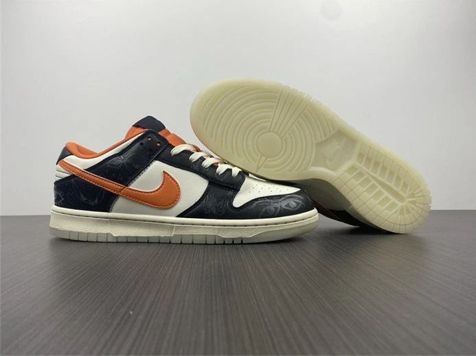 Comfortable Nike Dunk Low PRM Halloween DD3357-100 2002