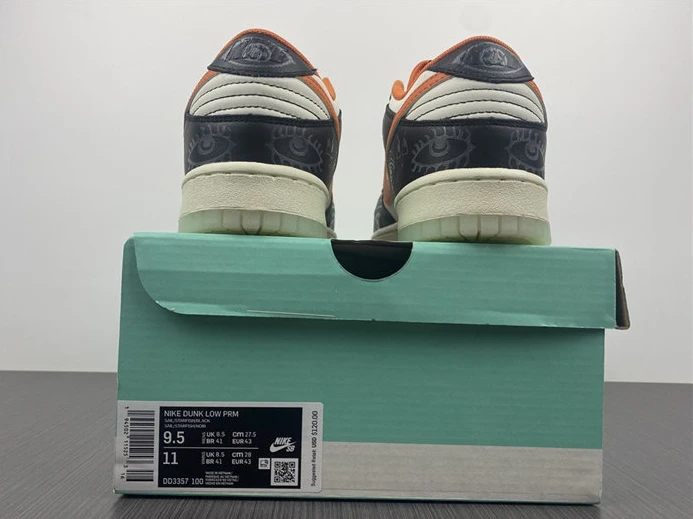 Comfortable Nike Dunk Low PRM Halloween DD3357-100 2002