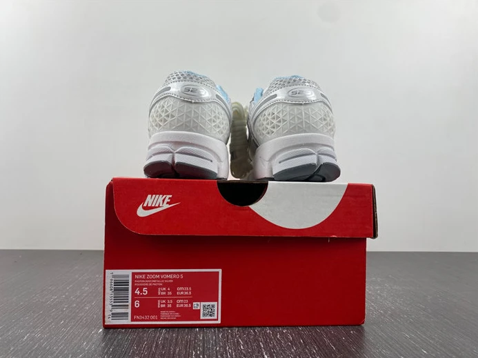 Comfortable Nike Zoom Vomero 5 520 Pack Ocean Bliss FN3432-001 2763