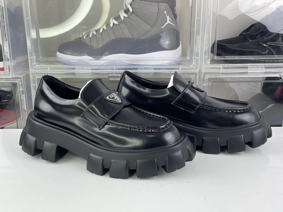 Comfortable Prada Black Loafer shoes ( EU 34-46 ) 3538