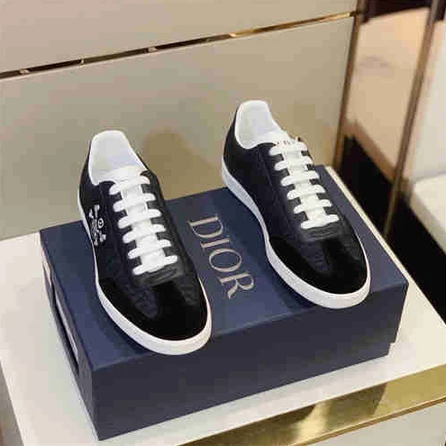 DR Sneaker BestValue 1640