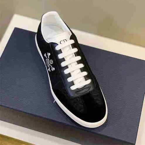 DR Sneaker BestValue 1640