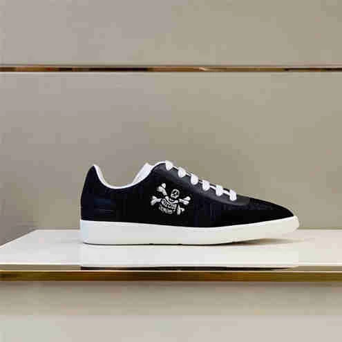 DR Sneaker BestValue 1640