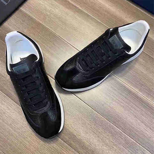 DR Sneaker NewStyle 1646