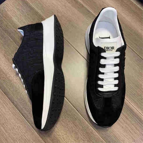 DR Sneaker WellDesigned 1651
