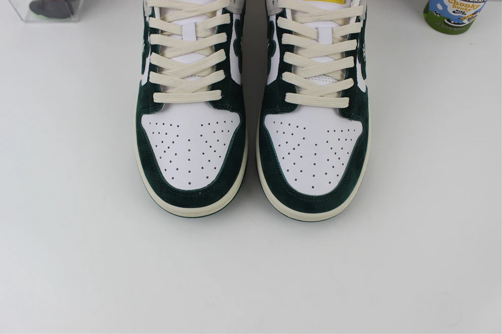 DUNK Water the Plant Shroom White Green flower Trendy 1737