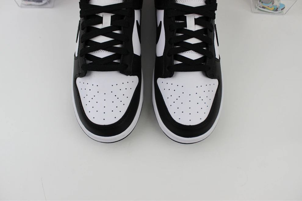 DailyWear 3875 Nike DUNK Low Black White Panda 1727