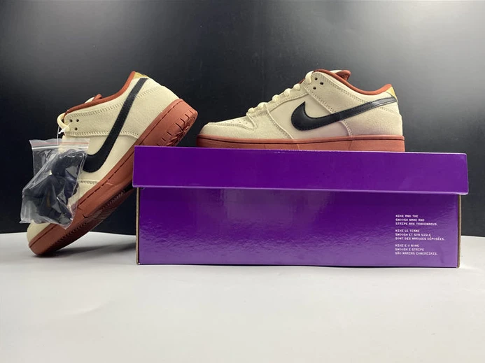 DailyWear 4194 Nike SB Dunk Low Pro Hennessy BQ6817- 2180