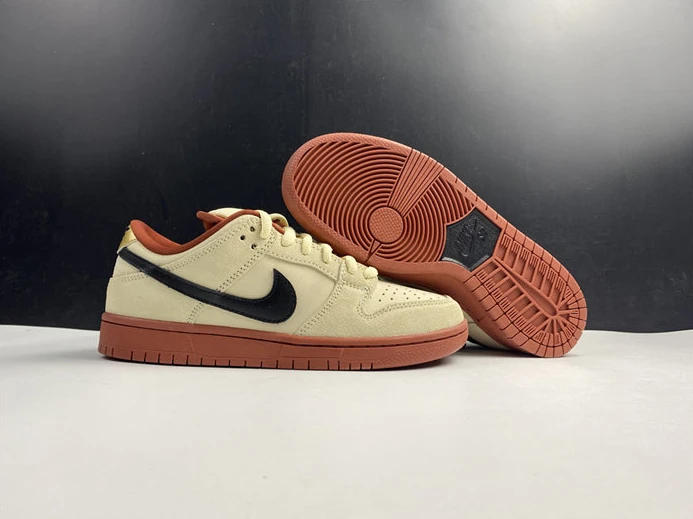 DailyWear 4194 Nike SB Dunk Low Pro Hennessy BQ6817- 2180