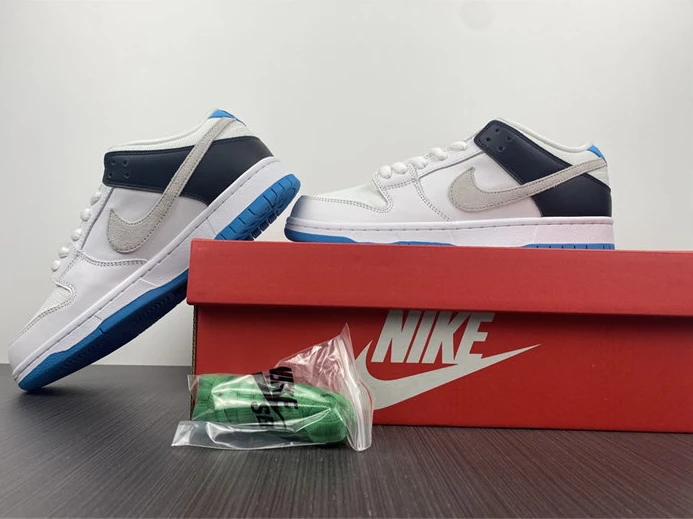 DailyWear 863 Nike SB Dunk Low Laser Blue BQ6817- 2062