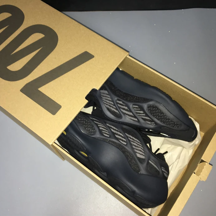 DailyWear 9437 adidas Yeezy 700 V3 Alvah H 3016