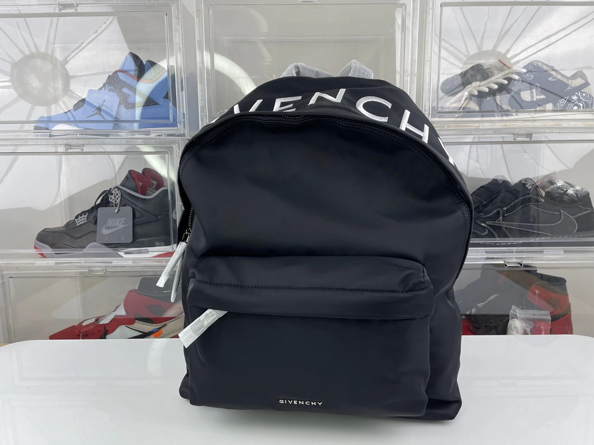DailyWear GIVENCHY BackPack ( 35 x 9 x 45cm) 279