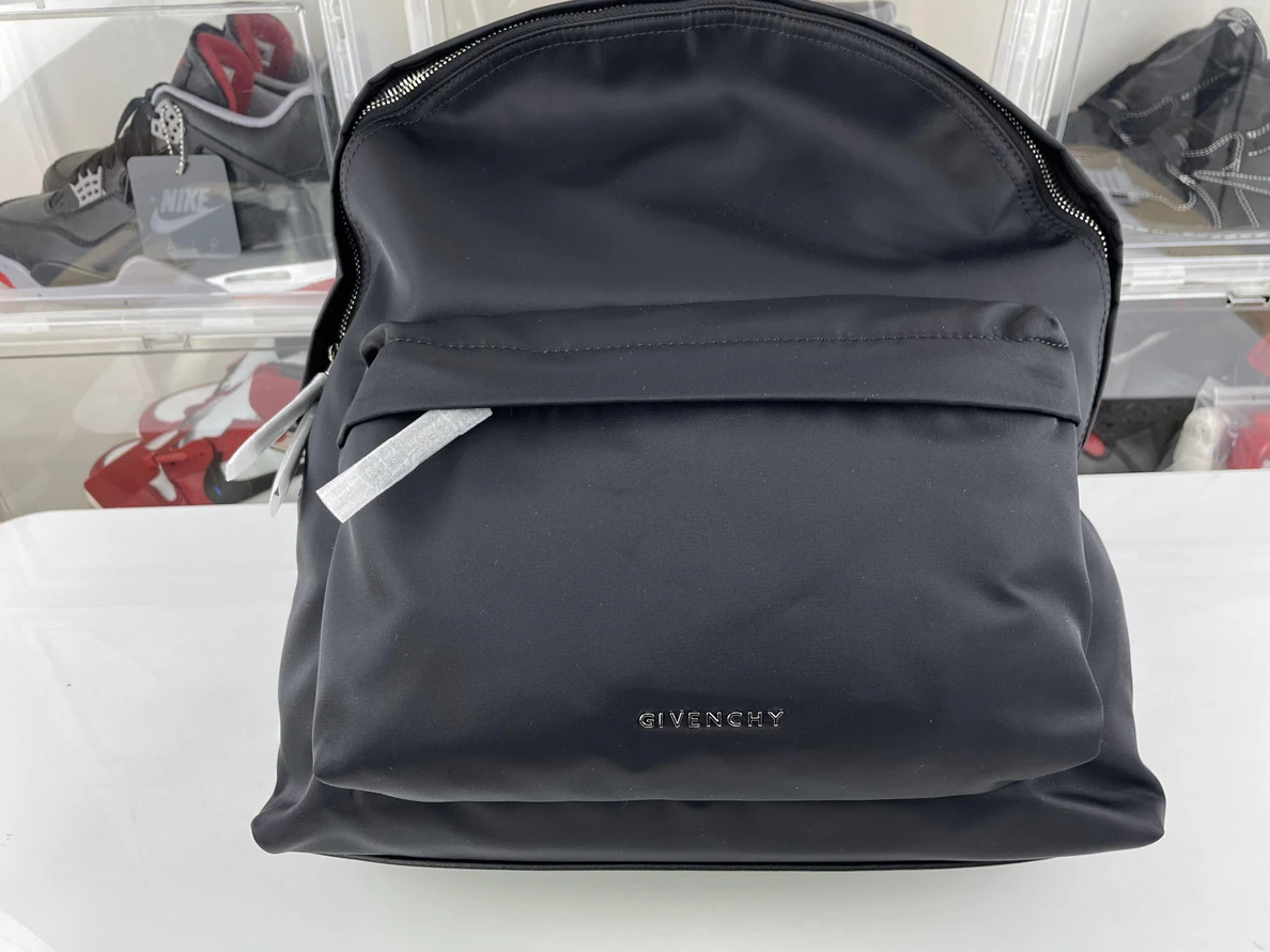 DailyWear GIVENCHY BackPack ( 35 x 9 x 45cm) 279