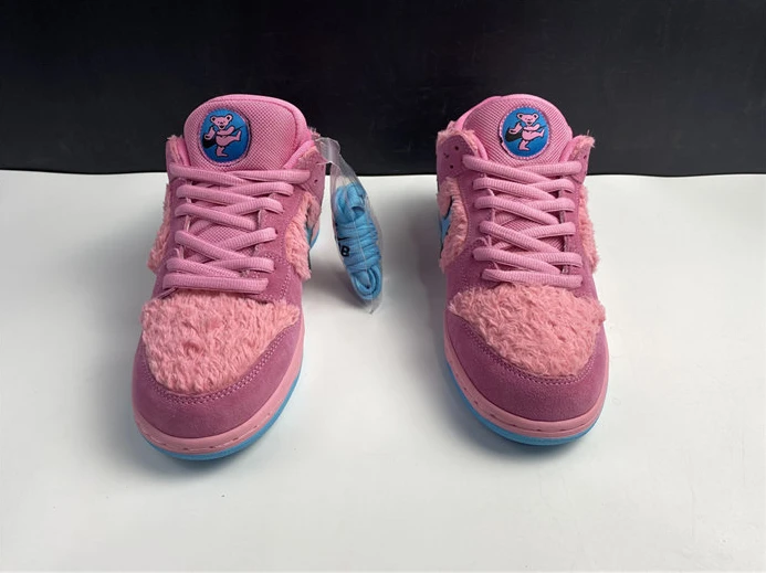 DailyWear Grateful Dead x Nike SB Dunk Low CJ5378 600 2152
