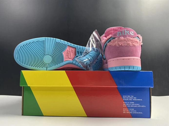 DailyWear Grateful Dead x Nike SB Dunk Low CJ5378 600 2152