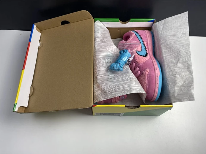 DailyWear Grateful Dead x Nike SB Dunk Low CJ5378 600 2152