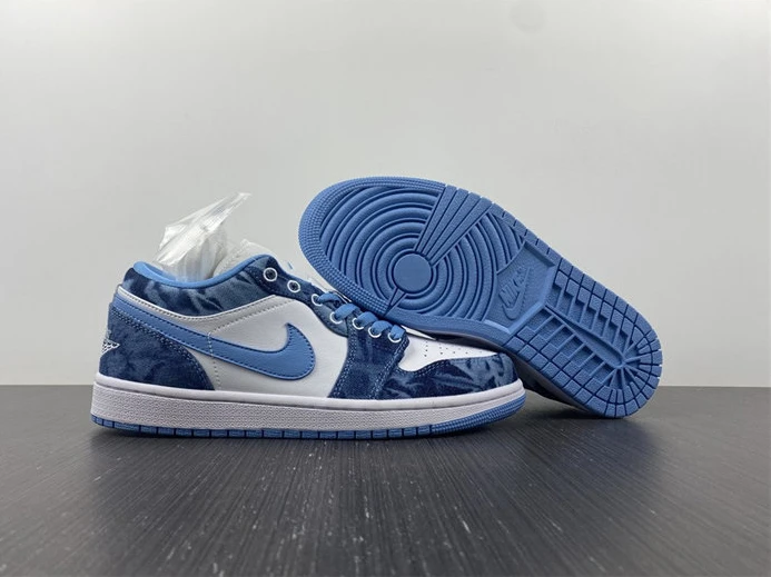 DailyWear Jordan1 Washed Denim DM8947-100 679