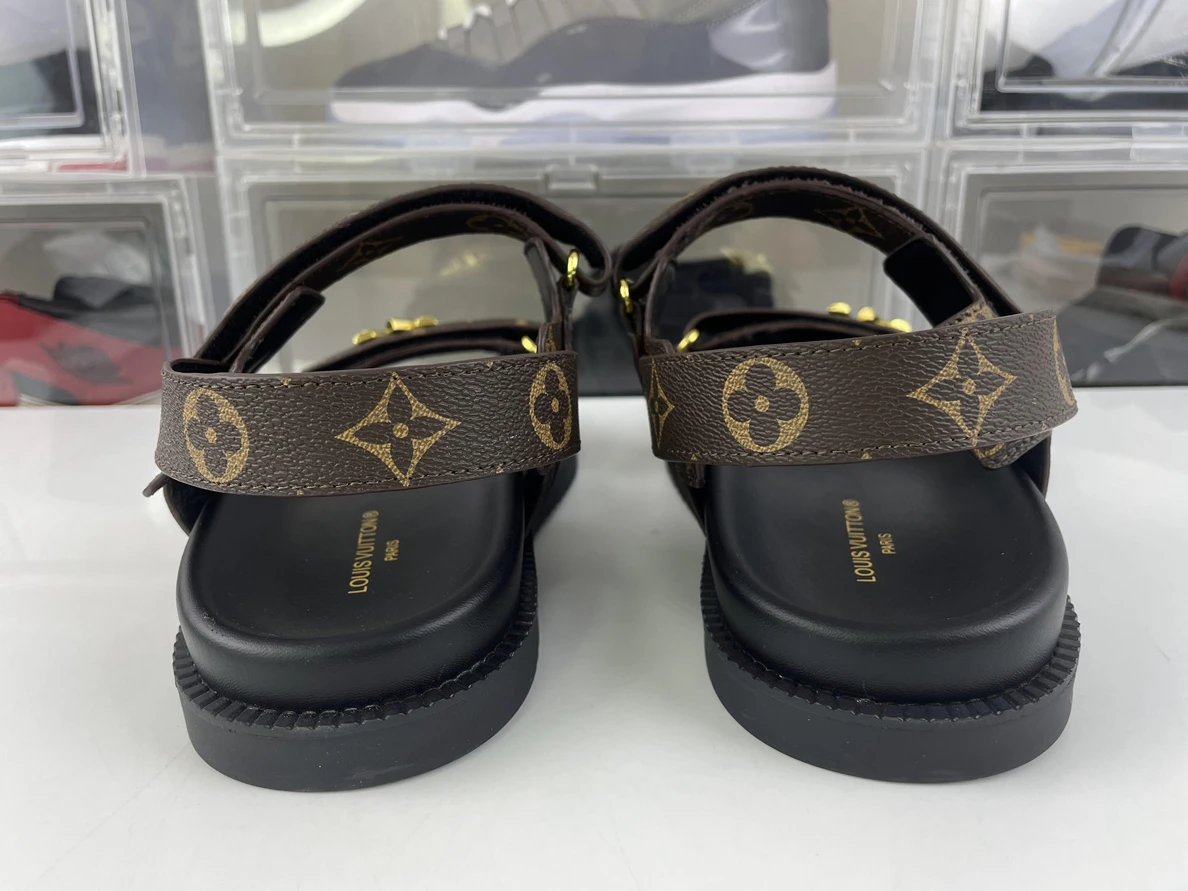 DailyWear LV brown Leather sandals (EU35-45 ) 151