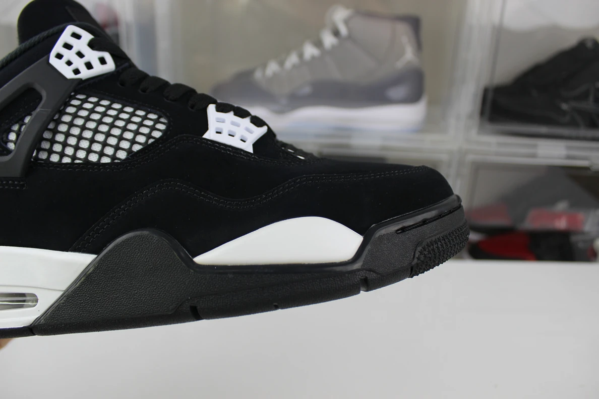 EasyMatch 1848 GOAT AIR JORDAN 4 RETRO 'WHITE THUNDER' 797