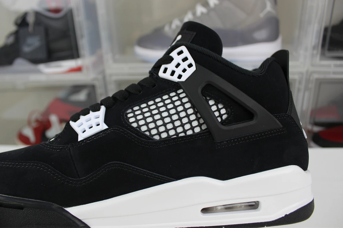 EasyMatch 1848 GOAT AIR JORDAN 4 RETRO 'WHITE THUNDER' 797