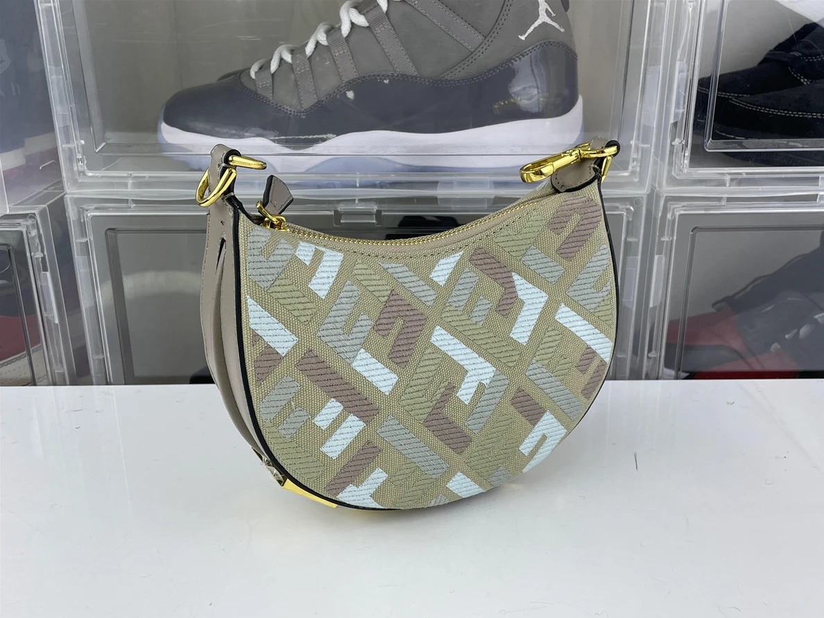 FENDI Graphy Moon shape handling bag small size ( 20 x 13 cm) Comfortable 235