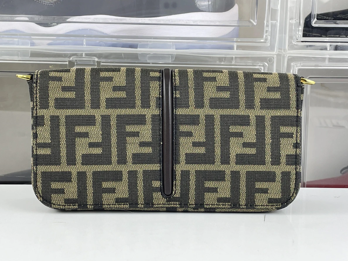 FENDI Grayphy bag with GOLD LOGO ( 22 x 11 x 5 cm) card bag inside GoodFit 236
