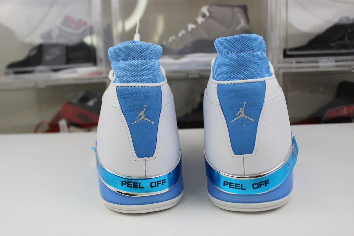Fashionable 1029 GOAT Air Jordan 17 Low “University Blue” 1192