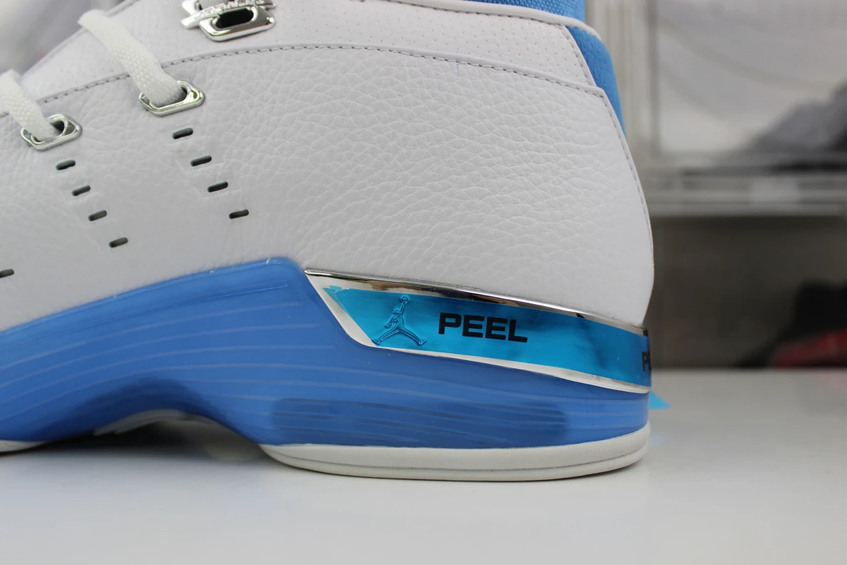 Fashionable 1029 GOAT Air Jordan 17 Low “University Blue” 1192
