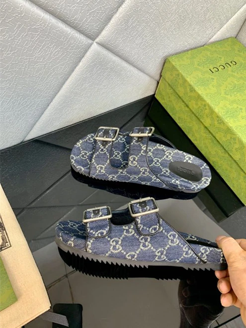 Fashionable 1672 Gucci Slipper 3217