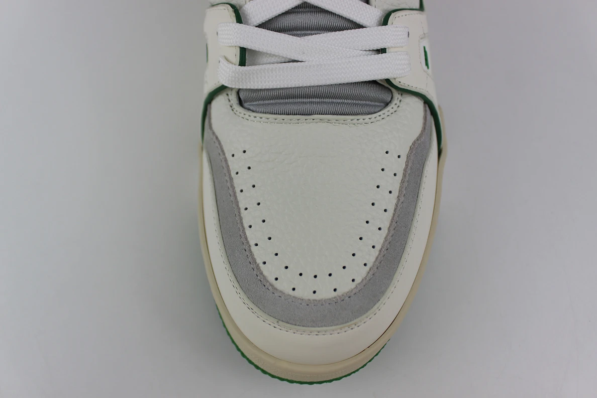 Fashionable 2652 Louis Vuitton White Green ARCH Light Sneaker 201