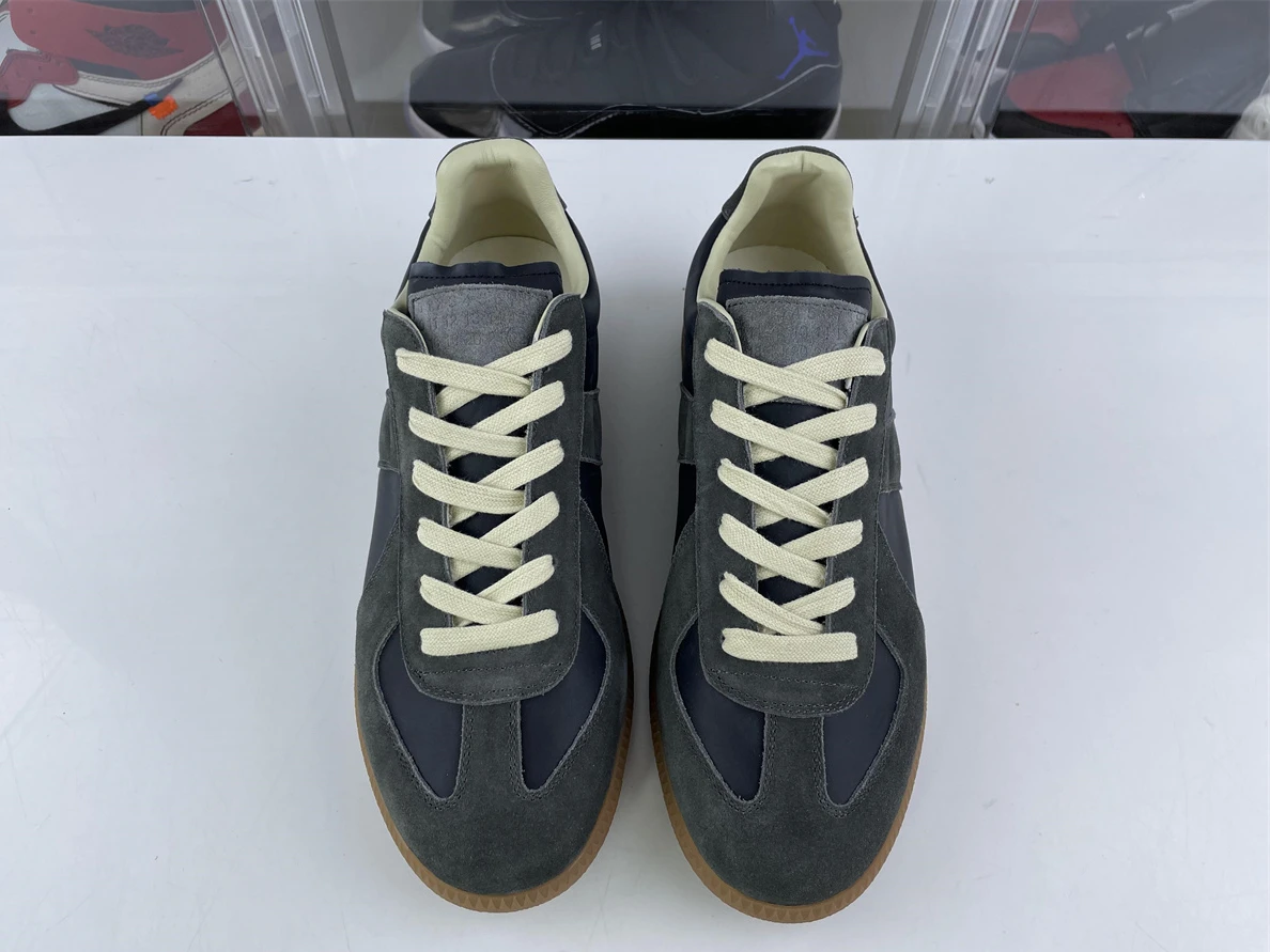 Fashionable 4531 Maison Margiela No.22 Black Grey 3550