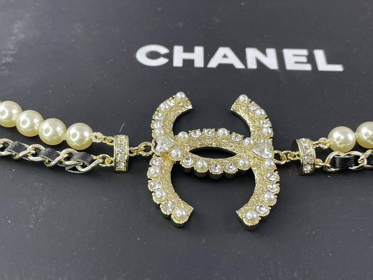 Fashionable 470 CHANEL Pearl necklaces 128