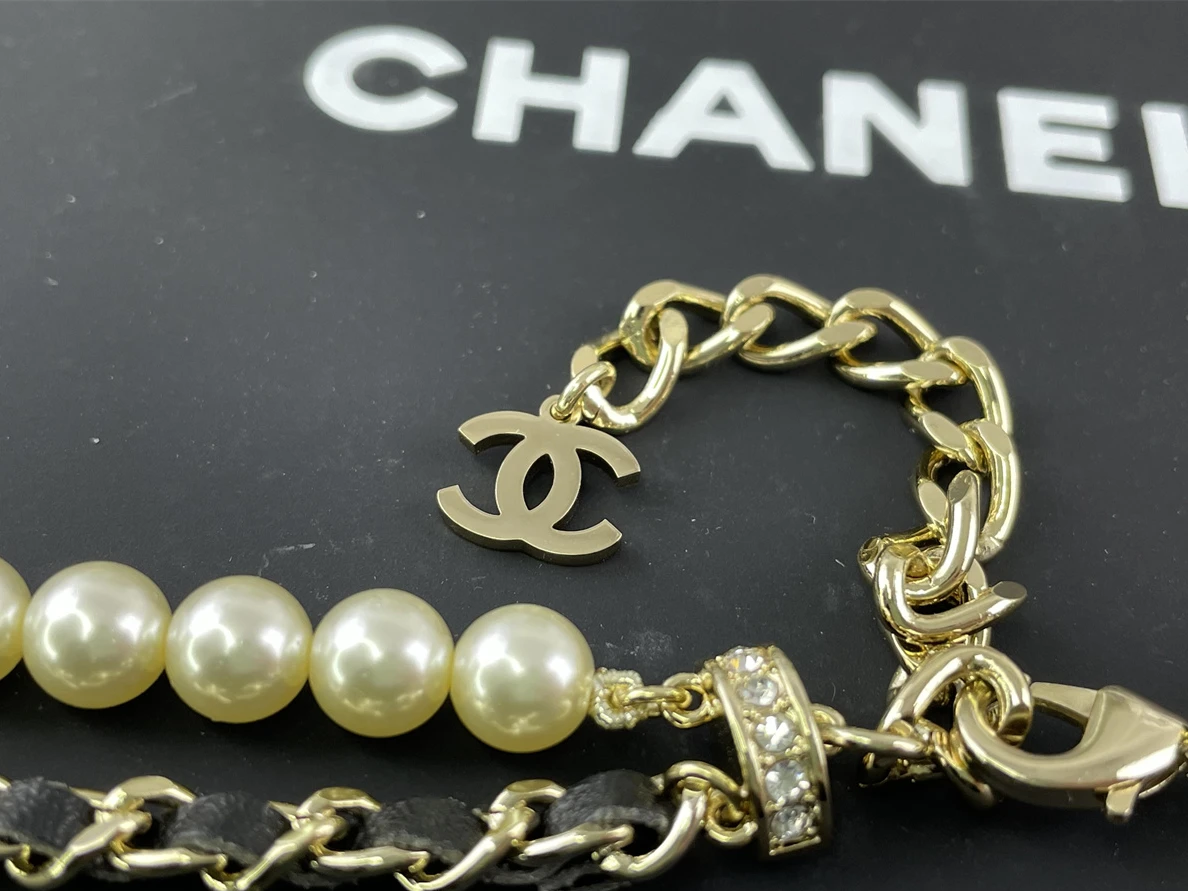 Fashionable 470 CHANEL Pearl necklaces 128
